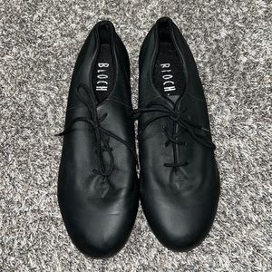 Black tap shoes